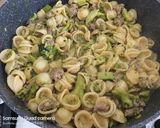 Foto del passaggio 7 della ricetta Orecchiette broccoli e salsiccia