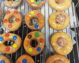 A picture of step 8 of Donuts with sugar Glaze.