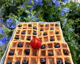 Hình bước làm 3 của món Bánh Waffle trộn chuối
