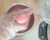 Gambar langkah 4 resipi Sakura Mochi Bites.