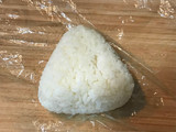 Onigiri (bolas de arroz) por Haku de "El viaje de Chihiro"