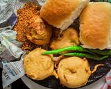 A picture of step 4 of Mumbai vada pav.