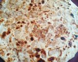 A picture of step 5 of Onion paratha.