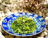 Hình bước làm 3 của món Bông Thiên Lý Xào Tỏi