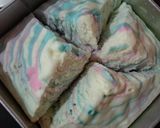 Foto langkah ke 5 dari resep Bolu kukus unicorn.