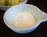 Foto del paso 2 de la receta: Manzana Golden en almíbar sobre natillas