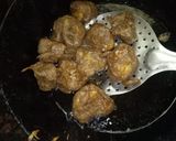 A picture of step 5 of Kuttu ke aate ke pakode.