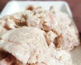 Foto langkah ke 2 dari resep Ayam Goreng Tepung Saus Kecap Pedas.