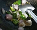 A picture of step 4 of Paneer chilli with roll.