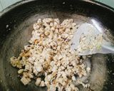 Hình bước làm 4 của món Hến chay xúc bánh tráng