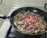 Foto del paso 3 de la receta: Champiñones a la crema con jamón y gambas