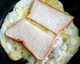 Foto langkah ke 1 dari resep Roti Telur Panggang.