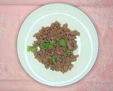 รูปขั้นตอนการทำที่ 4 ของ หมูสับผัดกระเทียมพริกไทย