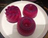 Foto langkah ke 4 dari resep Dragon Fruit milk Pudding.