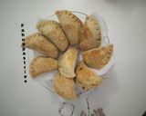A picture of step 6 of Baked Meatpie.