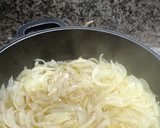 Foto del paso 4 de la receta: Chipirones encebollados al vermut con tomates secos