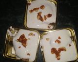 A picture of step 13 of Peanut butter ice cream with banana caramel cake.