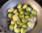 Foto del paso 2 de la receta: Repollitos de bruselas al ajillo