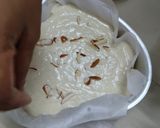 रवा मावा केक (Rava Mawa Cake Recipe In Marathi) रेसिपी स्टेप 4 फोटो 