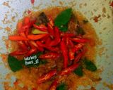 Foto langkah ke 2 dari resep Tumis Daun Singkong Bunga Pepaya.