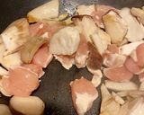 Une image de l'étape 2 de Linguine aux cèpes des Vosges.