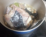 Foto del paso 1 de la receta: Rape al horno con chirlas y pota