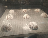 Foto del paso 7 de la receta: Chocolate Crinkle Cookies