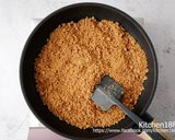 A picture of step 3 of Okara Seaweed Vegetarian Floss.