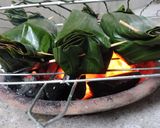 Foto langkah ke 8 dari resep Nasi Bakar Sambal Teri ala Dapur Asparaga.