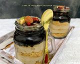 Foto langkah ke 5 dari resep Biscuits Coffee Cream Cake in jar.