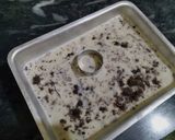 A picture of step 6 of Oreo Ice Cream Sandwich.