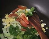 Foto langkah ke 2 dari resep Tumis Mie Lemonilo Praktis.