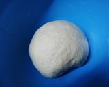 صورة لخطوة 1 من وصفة رولات خبز الجبن 🧀 والزبده 🧈