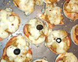 A picture of step 1 of Instant pizza bites.