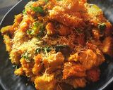 A picture of step 4 of Bread Upma.