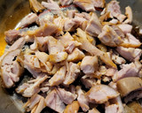 Foto del paso 5 de la receta: Gratinado de calabacín con pollo asado de aprovechamiento y más cositas 🍽