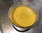 Une image de l'étape 4 de Sauce salade épicée à la mimolette, gouda vieux et herbes aromatiques.
