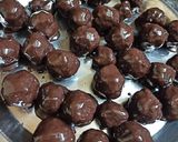 चॉकलेट बॉल्स (chocolate balls recipe in Hindi) रेसिपी चरण 4 फोटो