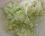 Foto del paso 1 de la receta: Ensalada de pepino y albahaca con agua de mar