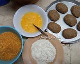 Foto langkah ke 4 dari resep Beef Menchi Katsu.
