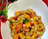 A picture of step 4 of Mango chickpea chaat.