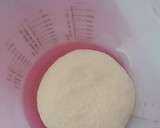 Foto del paso 2 de la receta: Pizza calzones de pollo y tres quesos