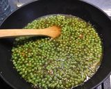 Une image de l'étape 8 de Antichis rouges aux petits pois, champignons et chorizo.