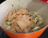 Foto del paso 2 de la receta: Curry de pollo rápido y sencillo con anacardos, leche de coco y