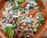 Foto del paso 2 de la receta: Ensalada verde con melocotón y queso azul