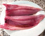 Foto del paso 1 de la receta: Paella con bonito, pimientos y ajos tiernos