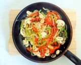 Foto del paso 3 de la receta: Noodles de verduras y pollo
