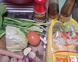 Foto langkah ke 1 dari resep Bihun Goreng Bakso Sosis.