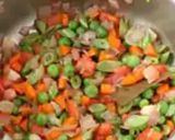 A picture of step 2 of Vegetable Pulav.