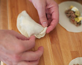 Foto del paso 11 de la receta: Empanadas de carne jugosas